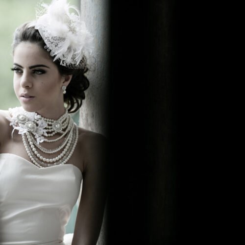 Aluguel de Joias para Noivas - Rendas Plumas Perolas e Pedras Strass