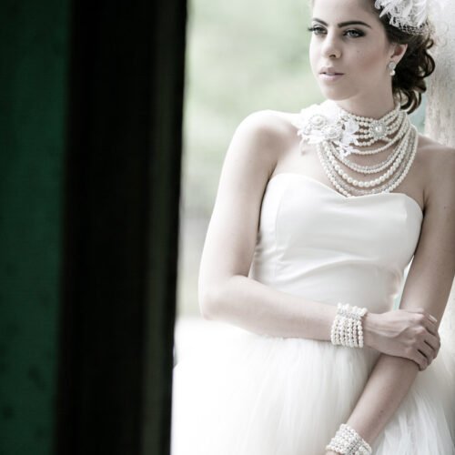 Aluguel de Joias para Noivas - Rendas Plumas Perolas e Pedras Strass