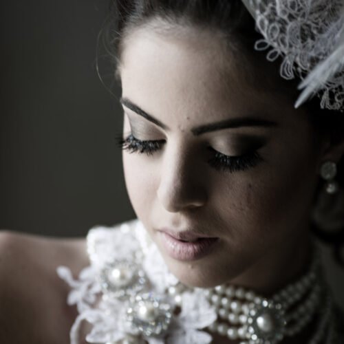 Aluguel de Joias para Noivas - Rendas Plumas Perolas e Pedras Strass