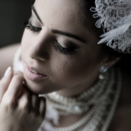 Aluguel de Joias para Noivas - Rendas Plumas Perolas e Pedras Strass