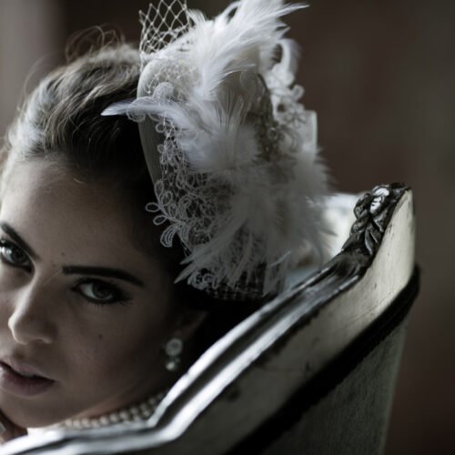 Aluguel de Joias para Noivas - Rendas Plumas Perolas e Pedras Strass