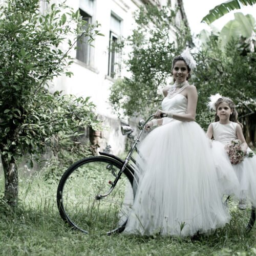 Aluguel de Joias para Noivas - Rendas Plumas Perolas e Pedras Strass