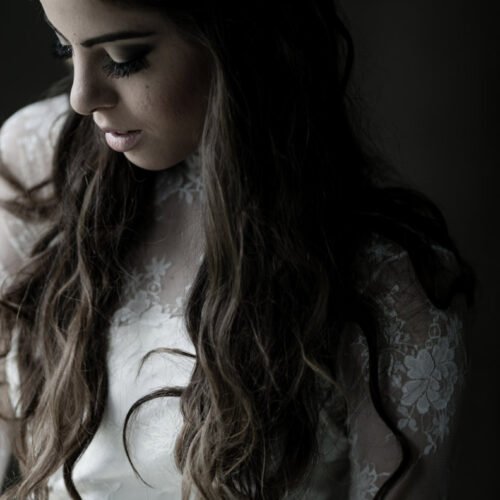 Coleção Lovely - Rendas Plumas Perolas e Pedras Strass