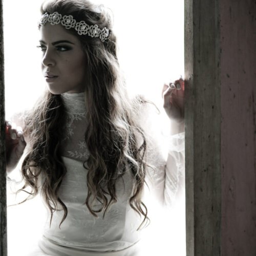 Coleção Lovely - Rendas Plumas Perolas e Pedras Strass